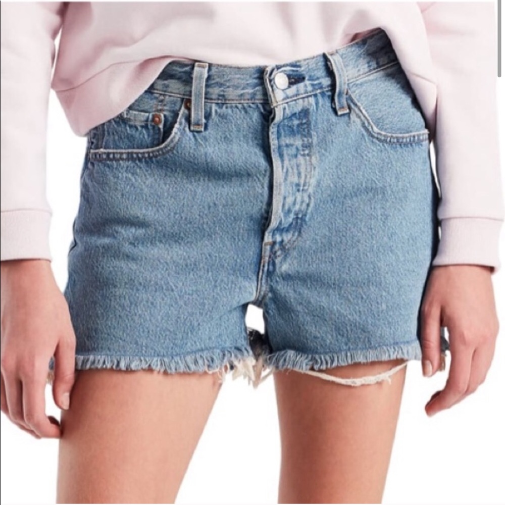 Levi’s 501 cutoff shorts